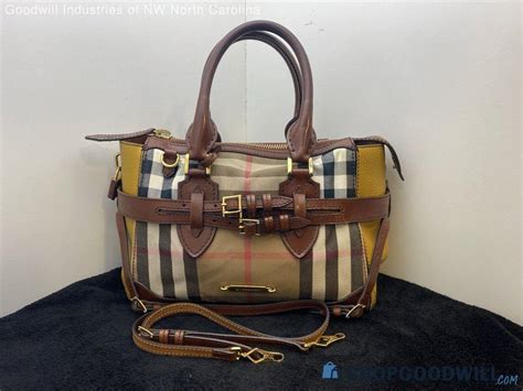 burberry itcf&10sca|Brown Burberry Medium House Check Trimmed Leather .